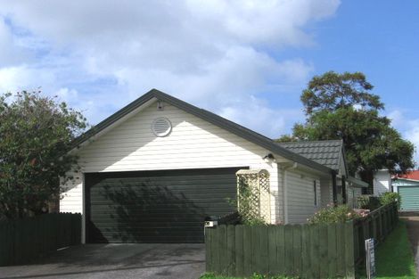 Photo of property in 4a Stephen Avenue, Henderson, Auckland, 0610