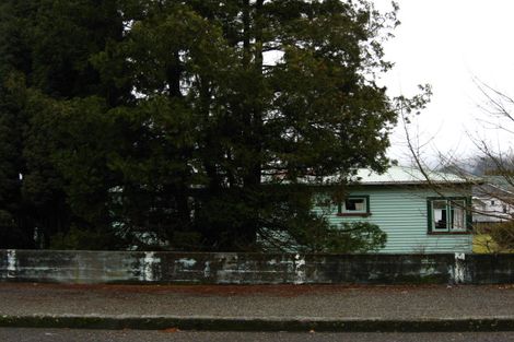 Photo of property in 2 Sinnamon Street, Reefton, 7830