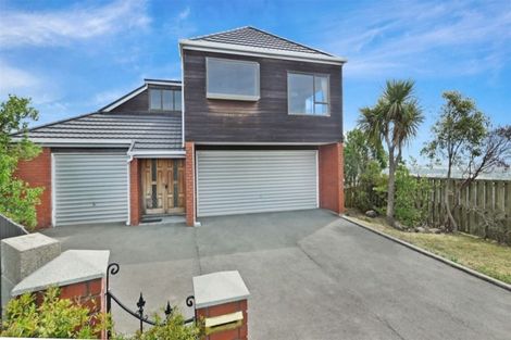 Photo of property in 17 Brigid Place, Mount Pleasant, Christchurch, 8081