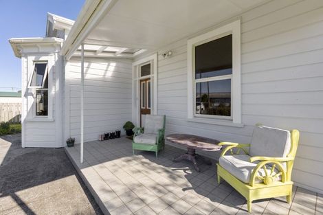 Photo of property in 19 Carey Street, Waitara, 4320