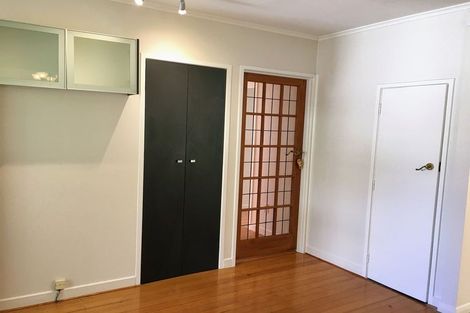 Photo of property in 2a Waller Avenue, Bucklands Beach, Auckland, 2012