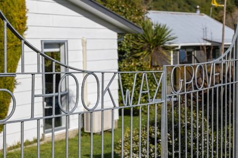 Photo of property in 5 Hookway Grove, Paraparaumu, 5032