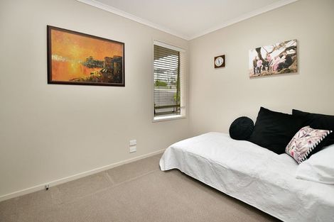 Photo of property in 1 Flavell Drive, Orewa, 0931