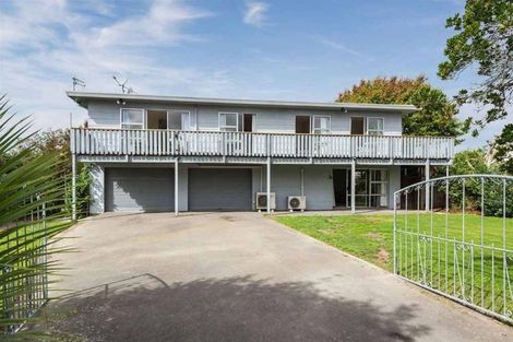 Photo of property in 6 Jenkins Avenue, Redwood, Christchurch, 8051