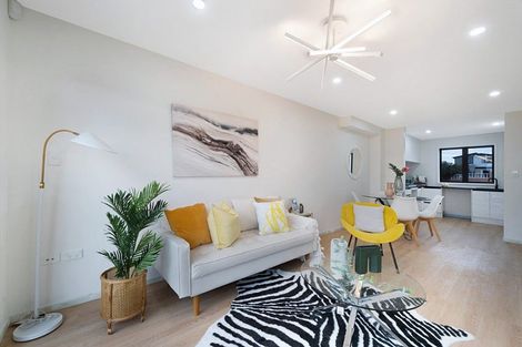 Photo of property in 5/1 Waters Place, New Lynn, Auckland, 0600