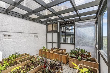 Photo of property in 57 Kinghorne Street, Strathmore Park, Wellington, 6022