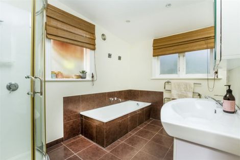 Photo of property in 15 Kawerau Avenue, Devonport, Auckland, 0624