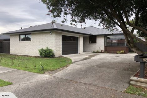 Photo of property in 90 Amberley Avenue, Highbury, Palmerston North, 4412
