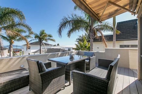 Photo of property in 2/30 Takutai Avenue, Bucklands Beach, Auckland, 2012