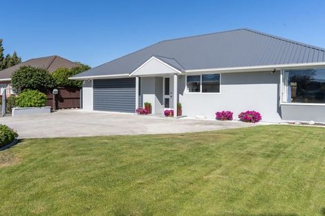 Photo of property in 42 Beauford Place, Parklands, Christchurch, 8083