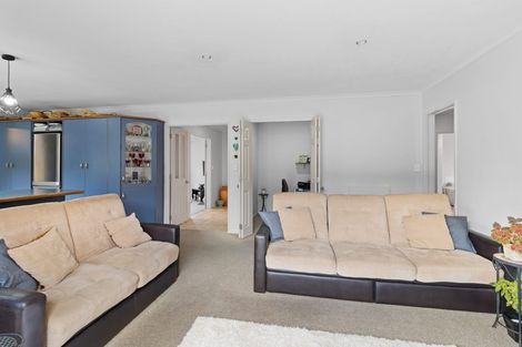 Photo of property in 16 Dorchester Place, Nawton, Hamilton, 3200