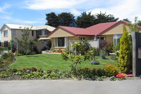 Photo of property in 16 Len Hale Place, Parklands, Christchurch, 8083
