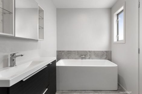 Photo of property in 83a Nevay Road, Miramar, Wellington, 6022