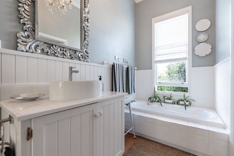 Photo of property in 81 Williams Street, Cambridge, 3434