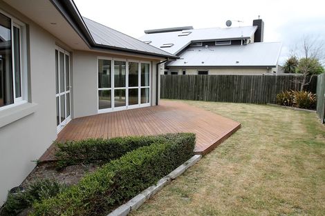 Photo of property in 5 Corsican Grove, Parklands, Christchurch, 8083