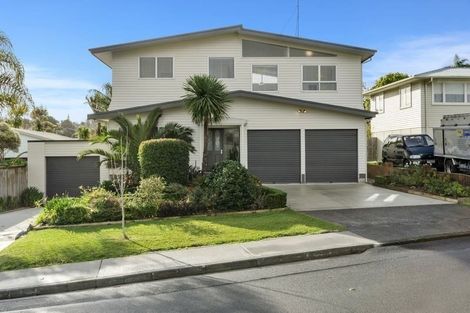 Photo of property in 29 Marsh Avenue, Forrest Hill, Auckland, 0620