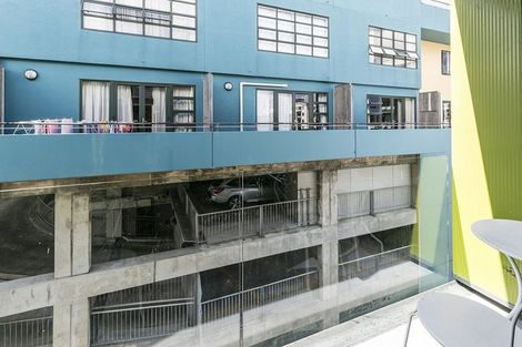 Photo of property in Dual Apartments, 403/142 Vivian Street, Te Aro, Wellington, 6011