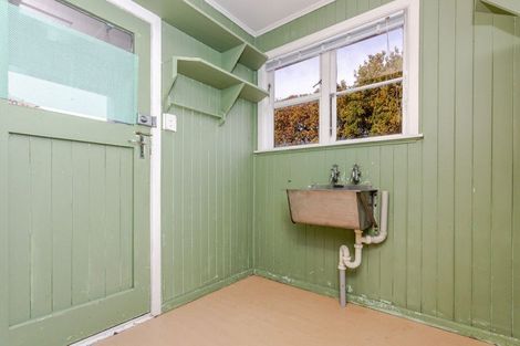 Photo of property in 8 Victor Street, Dannevirke, 4930