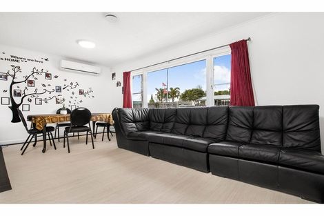 Photo of property in 18 Adams Road, Manurewa, Auckland, 2102