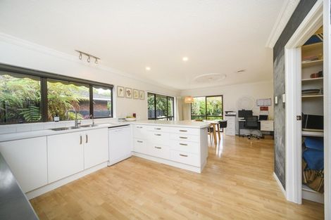 Photo of property in 104 Waterloo Crescent, Hokowhitu, Palmerston North, 4410