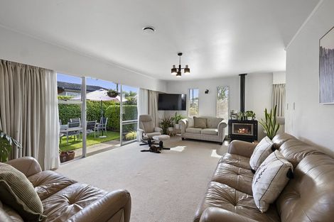 Photo of property in 24 Manu Crescent, Upper Vogeltown, New Plymouth, 4310