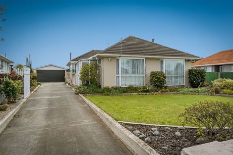 Photo of property in 7 Brockenhurst Street, Aranui, Christchurch, 8061