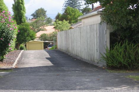 Photo of property in 2/41a Titirangi Road, New Lynn, Auckland, 0600