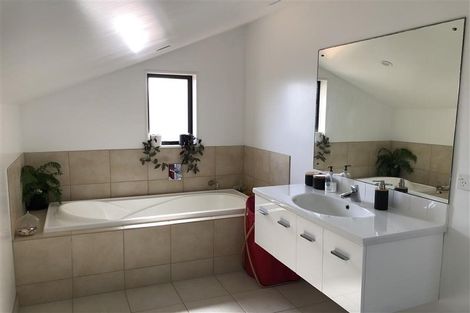 Photo of property in 29a Bay Street, Red Beach, 0932