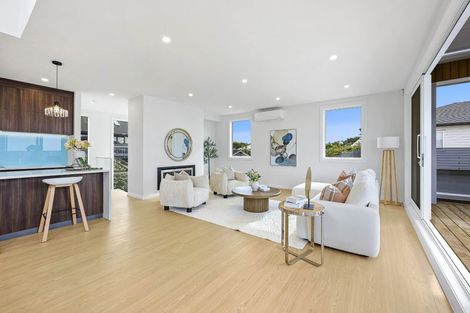 Photo of property in 40a The Esplanade, Eastern Beach, Auckland, 2012