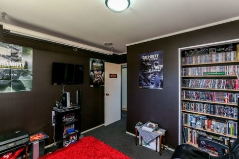 Photo of property in 9 Fantome Place, Whalers Gate, New Plymouth, 4310