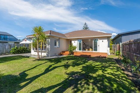 Photo of property in 40 Malta Crescent, South New Brighton, Christchurch, 8062