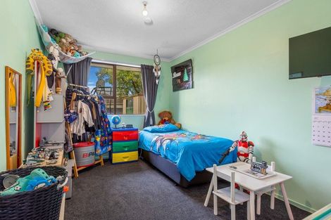 Photo of property in 50 Royal Park Drive, Parklands, Christchurch, 8083