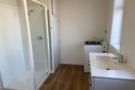 Photo of property in 2/33 Richmond Grove, Woburn, Lower Hutt, 5010