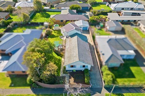 Photo of property in 93 Farquhars Road, Redwood, Christchurch, 8051