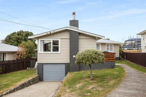 Photo of property in 7 Kapekape Place, Pukerua Bay, 5026