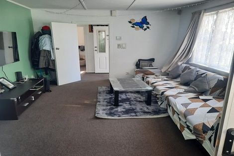 Photo of property in 56 Kenmore Street, Newlands, Wellington, 6037