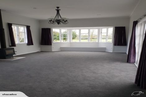 Photo of property in 25 Taupaki Road, Taupaki, Henderson, 0782