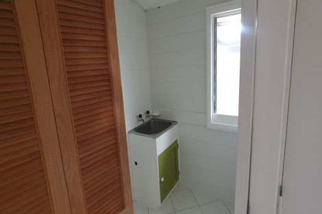 Photo of property in 56 Woodstock Road, Forrest Hill, Auckland, 0620