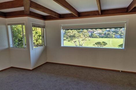 Photo of property in 39 Lucknow Terrace, Khandallah, Wellington, 6035