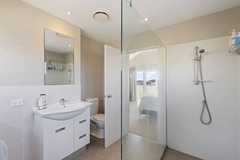 Photo of property in 10 Sampson Avenue, Waiwhakaiho, New Plymouth, 4312