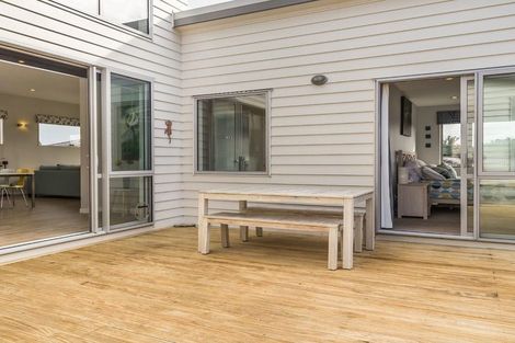 Photo of property in 10 Vera Court, Silverdale, 0932