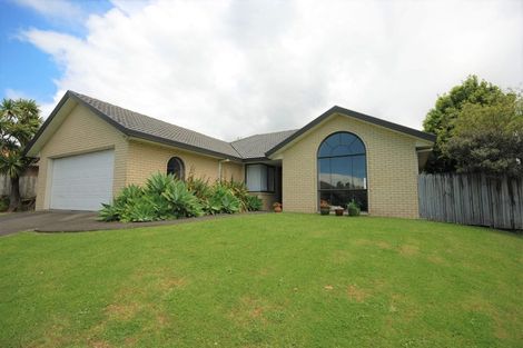 Photo of property in 3 Bluestone Rise, Rosedale, Auckland, 0632