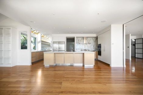 Photo of property in 32 Selwyn Avenue, Mission Bay, Auckland, 1071