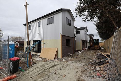 Photo of property in 3a Riverton Drive, Randwick Park, Auckland, 2105