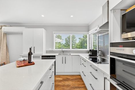 Photo of property in 105 Durham Drive, Havelock North, 4130