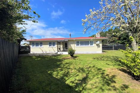Photo of property in 8 Fyson Place, Hawera, 4610