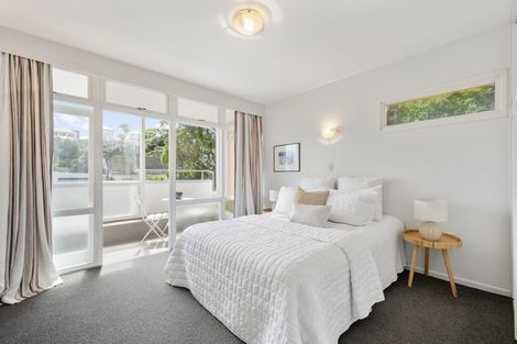 Photo of property in 10/4 Claremont Grove, Mount Victoria, Wellington, 6011