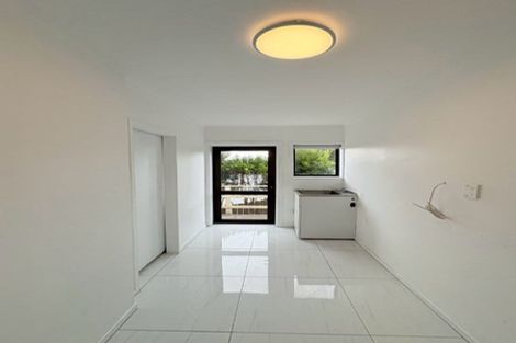 Photo of property in 43 Chequers Avenue, Glenfield, Auckland, 0629