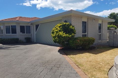 Photo of property in 15 Monterey Key, Papamoa Beach, Papamoa, 3118