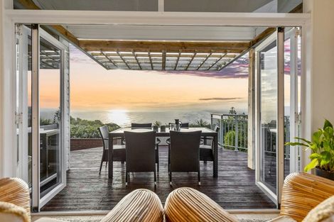 Photo of property in 77 Waitea Road, Muriwai, 0881